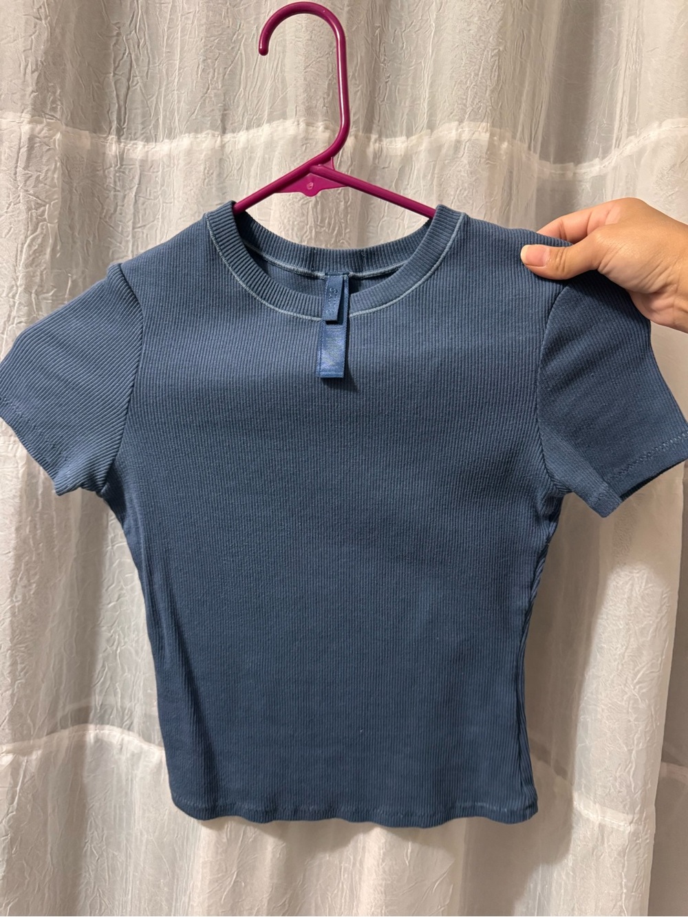 SKIMS Short Sleeve cotton Ribbed Tee in Harbor